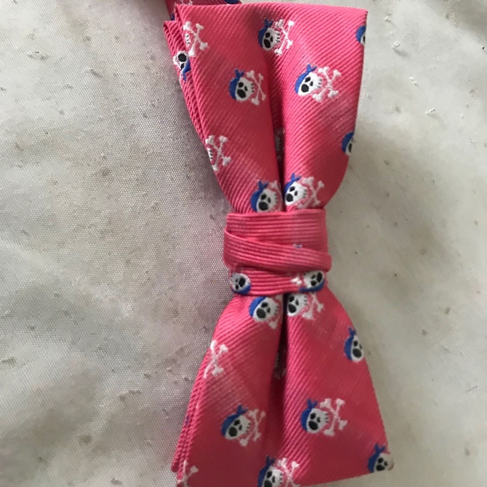 Neckbow